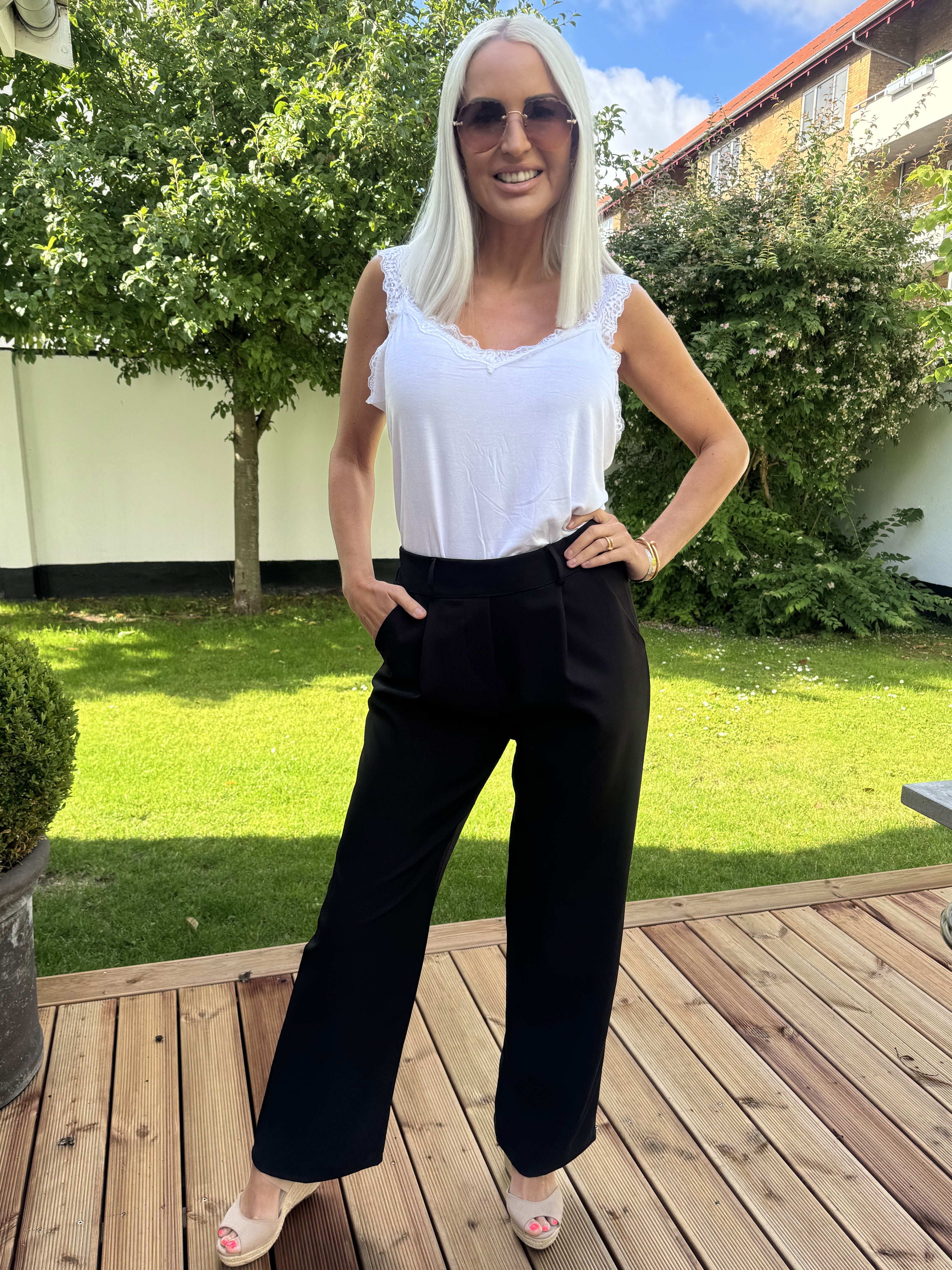 Taimi - Fede ensfarvet habitbukser